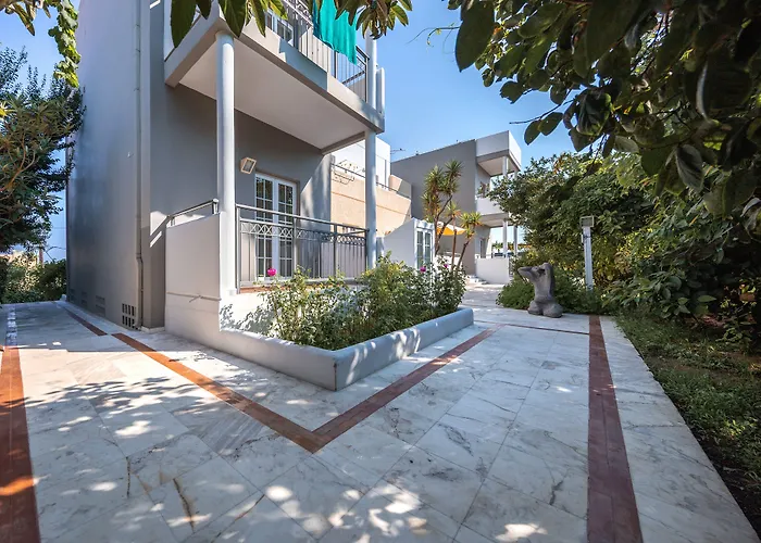 Manias Apartments